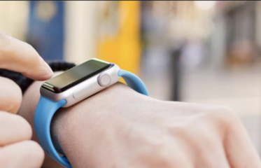 Apple Watch Put to the Phoneless Challenge